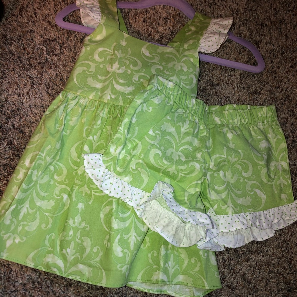 2T Ricrac & ruffles short set
